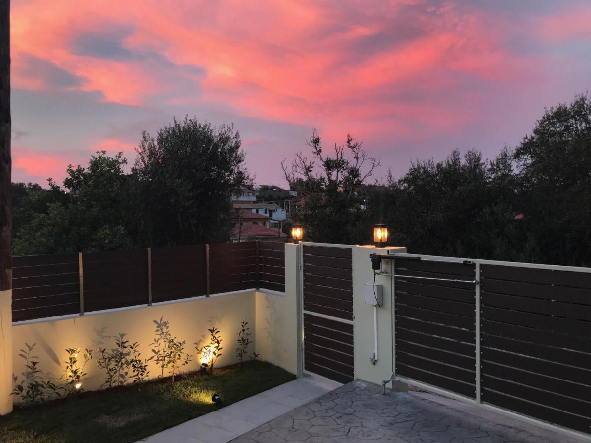 Giorgos & Maria Villas Agios Matthaios  Exterior photo